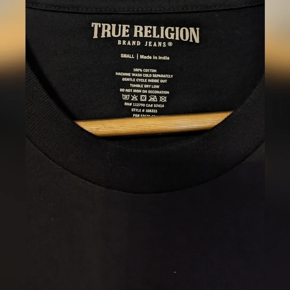 NWT TRUE RELIGION LOGO MONOGRAM TEE   Logo Size S